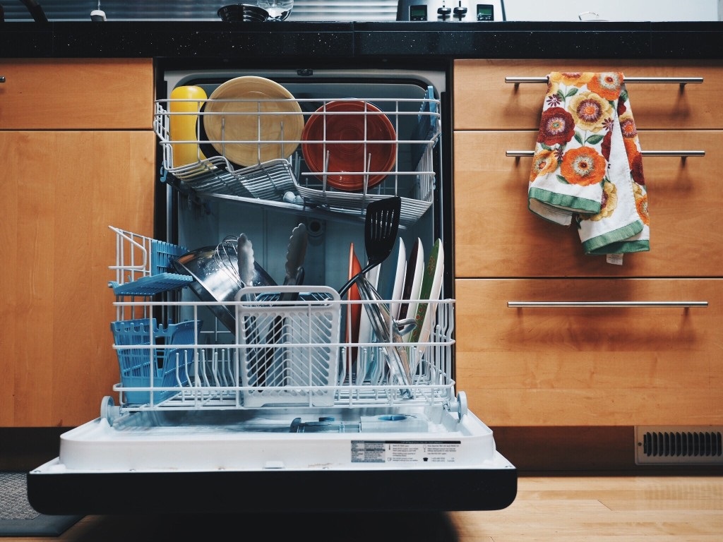6 Things You Didn’t Know You Can Clean in Your Dishwasher
