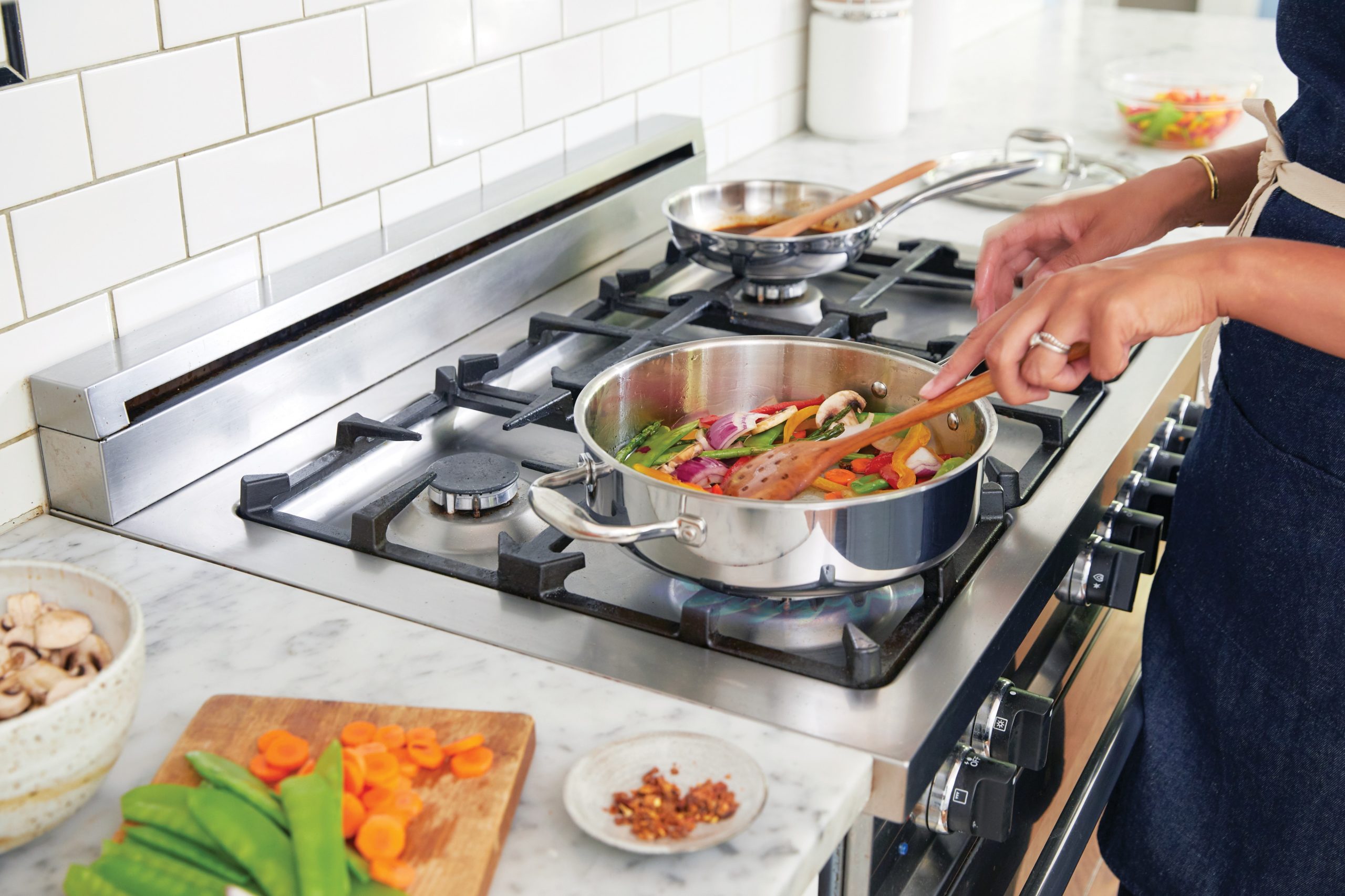 Premiere Pro Gas Range: Culinary Precision At Your Fingertips