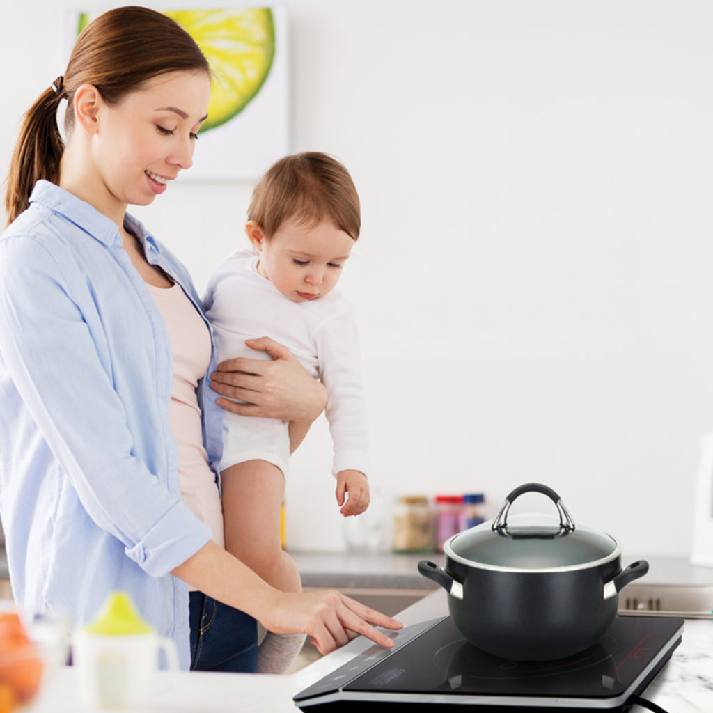 Cosmo Table de cuisson à induction portable de 11,5 po en noir avec 1  élément, chauffage r