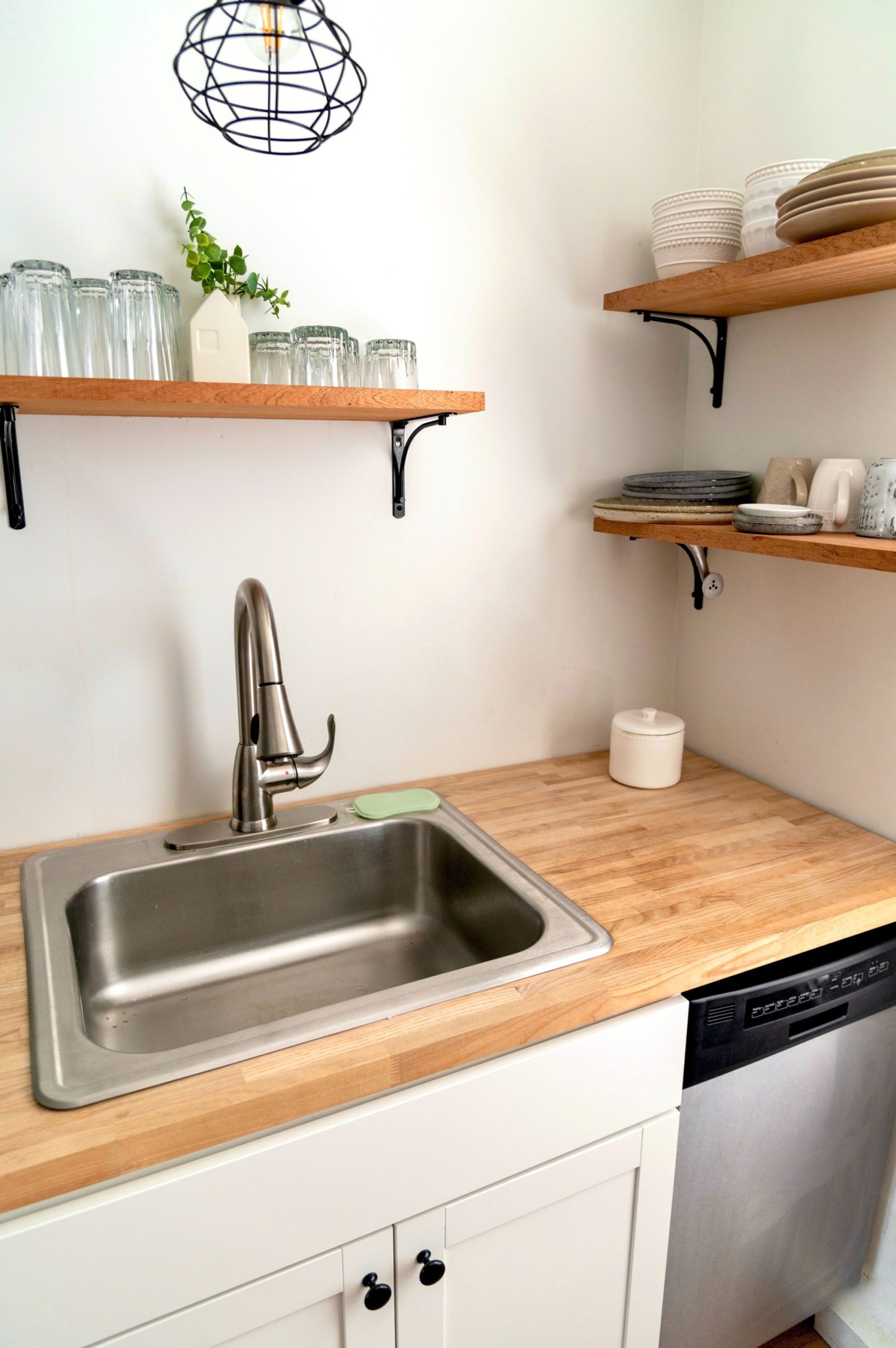 How to Pick the Best Kitchen Sink and Faucet