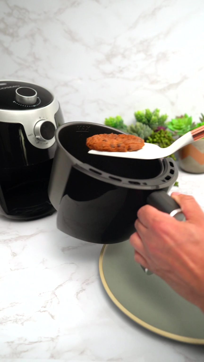 air-fryer-milky-way-cookies-video-recipe-cosmo-appliances