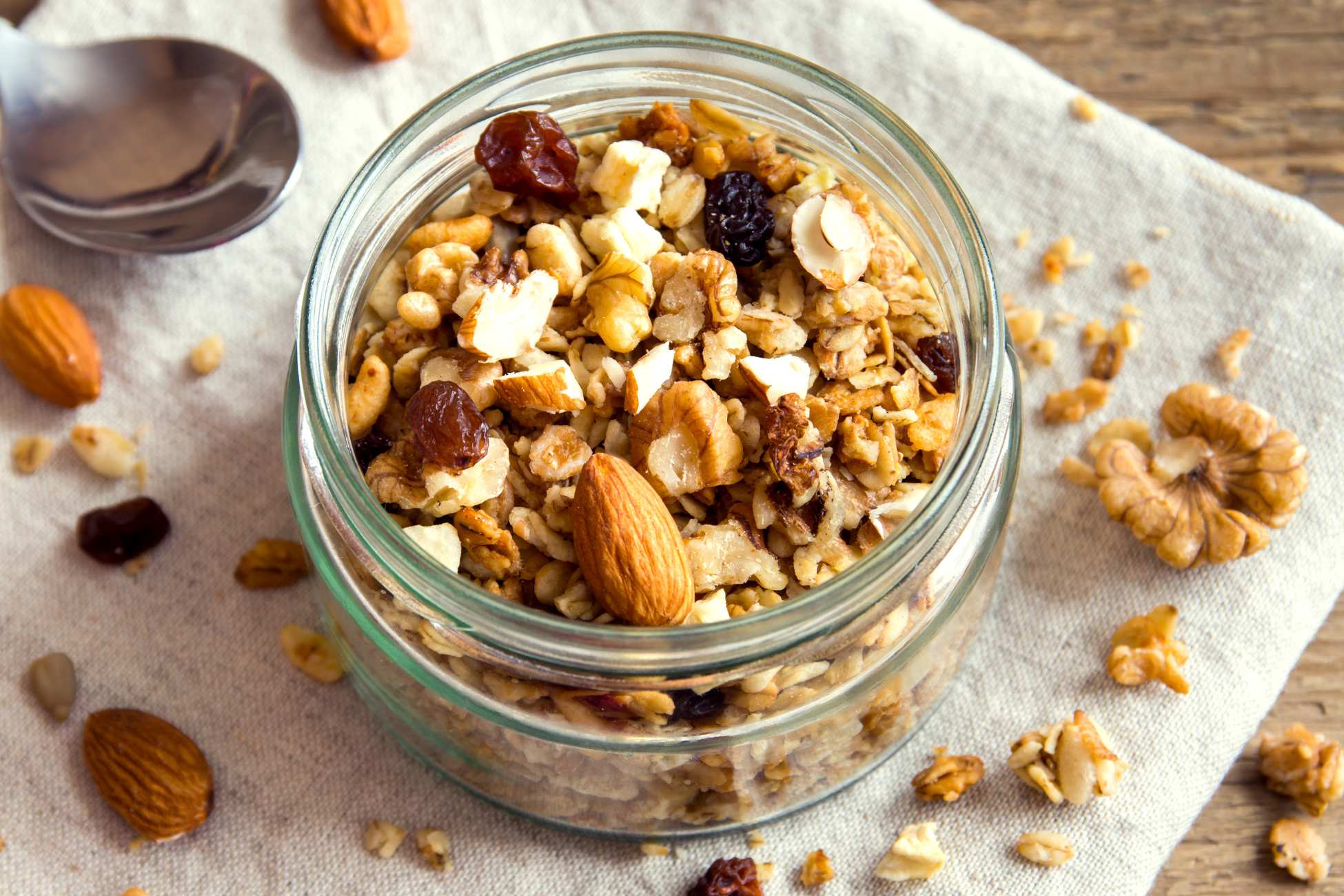 Delicious Sugar-Free Granola Recipe with Nuts and Seeds