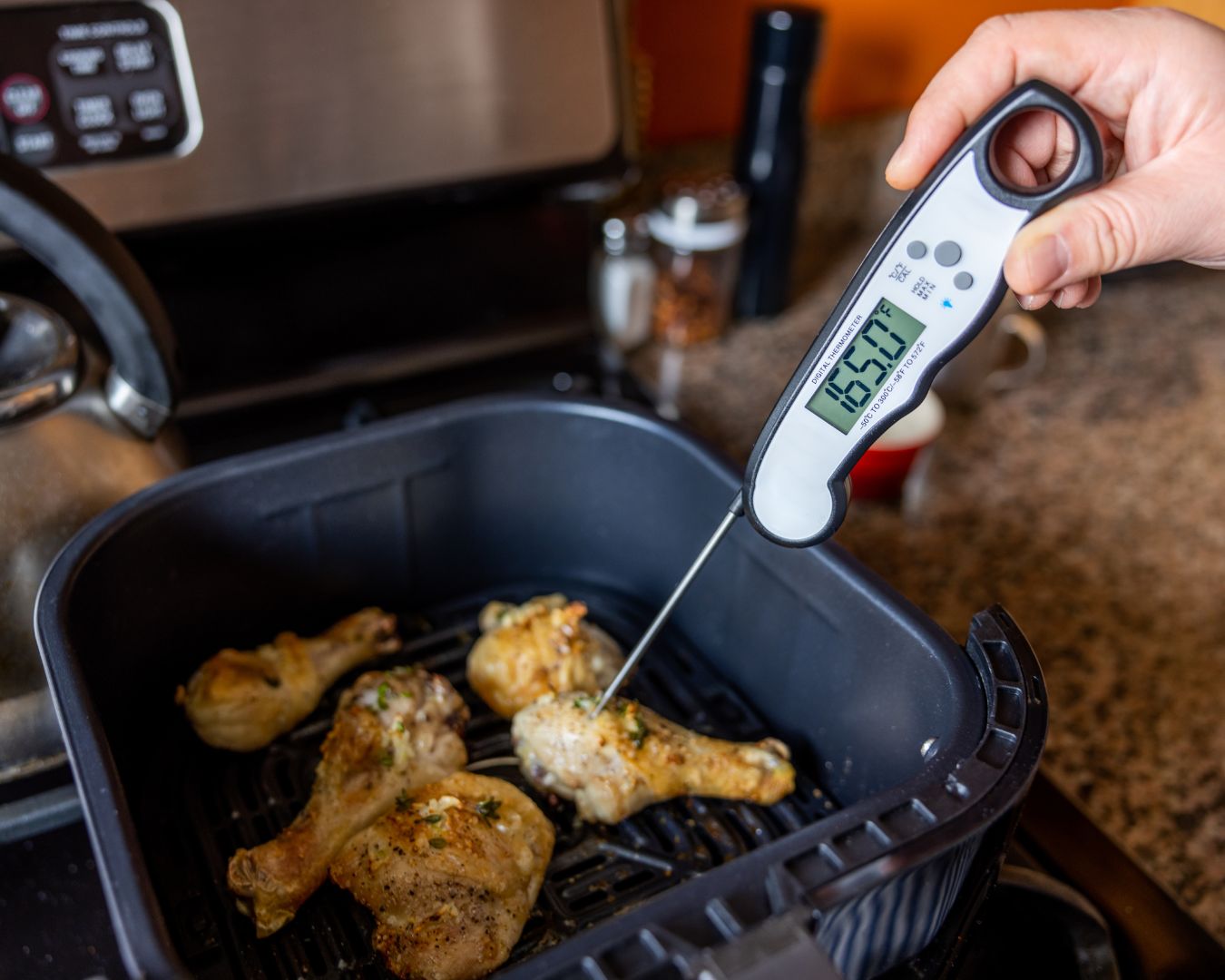 Tips for Efficiently Using Your Kitchen Timer and Thermometer: Precision for Perfect Cooking