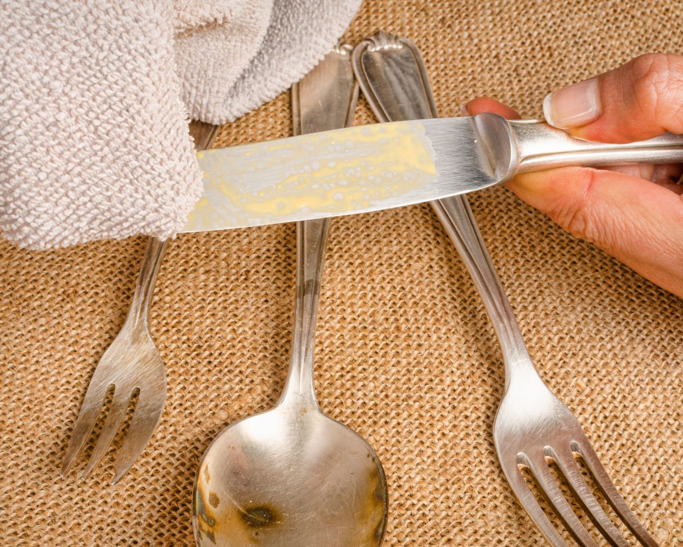 How to Clean and Polish Silverware: A Comprehensive Guide | Cosmo ...