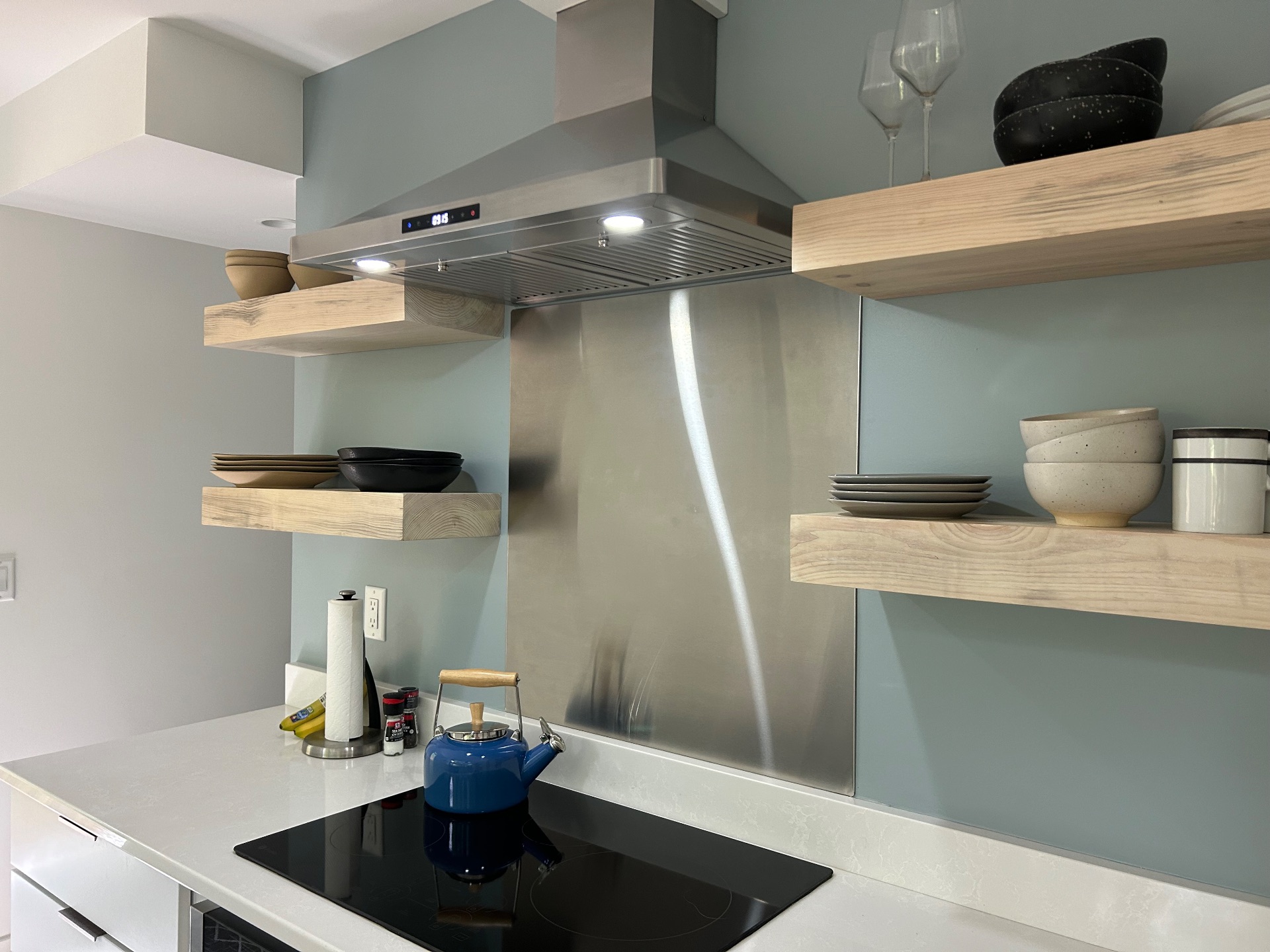 COS-6324EWH | 24″ Stainless Steel Wall Mount Range Hood with Push