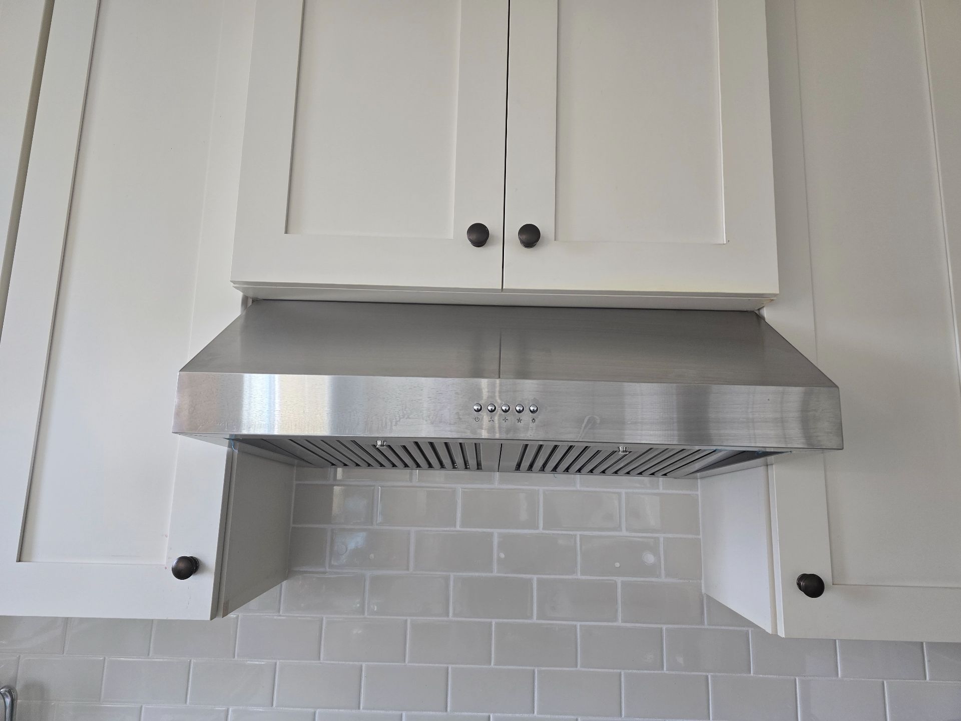 UC30 | 30″ Under Cabinet Stainless Steel Range Hood with Permanent